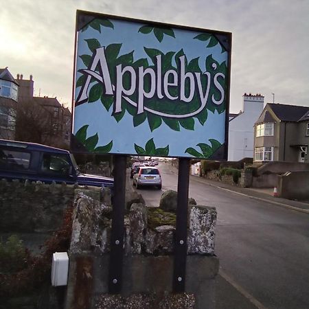 Applebys Guest House Holyhead Kültér fotó