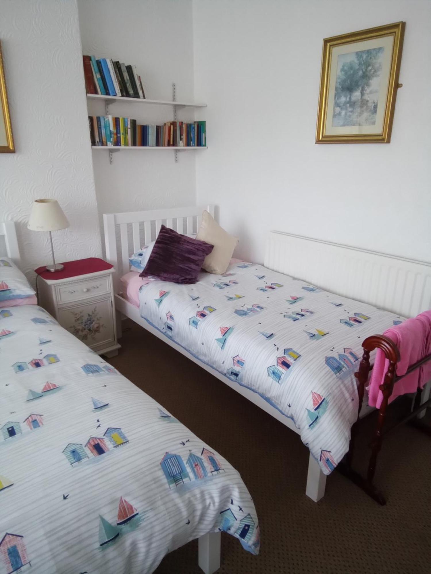 Applebys Guest House Holyhead Szoba fotó